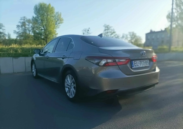 Toyota Camry cena 125900 przebieg: 69500, rok produkcji 2021 z Łódź małe 121